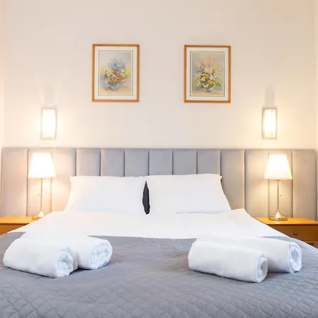 Harcerska 7 Biala Bed & Breakfast 3*
