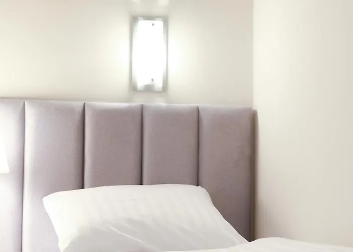 Harcerska 7 Biala 3*